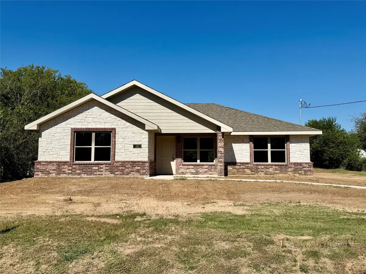 1114 Sanders Street, Bowie, TX 76230 - Image #1