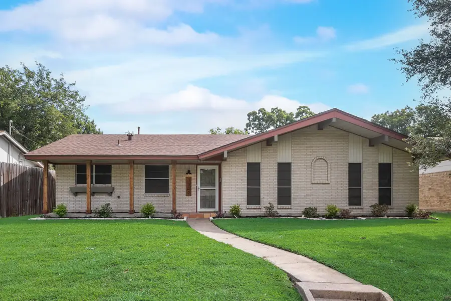 3329 Eastbrook Drive, Mesquite, TX 75150 - Image #2