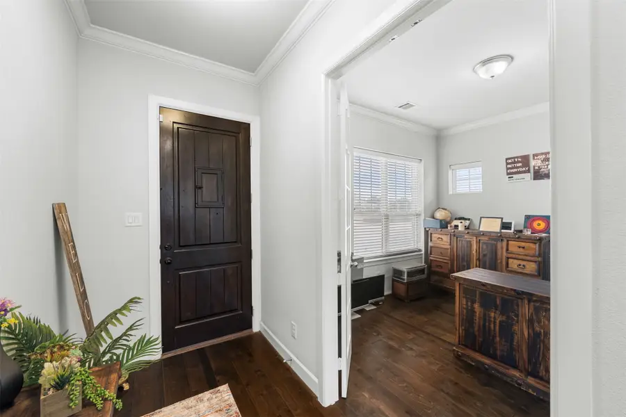 1401 Birds Fort Trail, Arlington, TX 76005 - Image #2