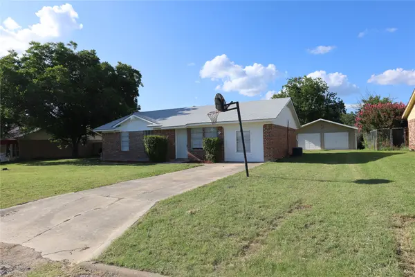 1223 Meadowbrook Street, Ranger, TX 76470