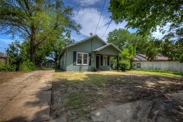 706 Sycamore Street, Commerce, TX 75428