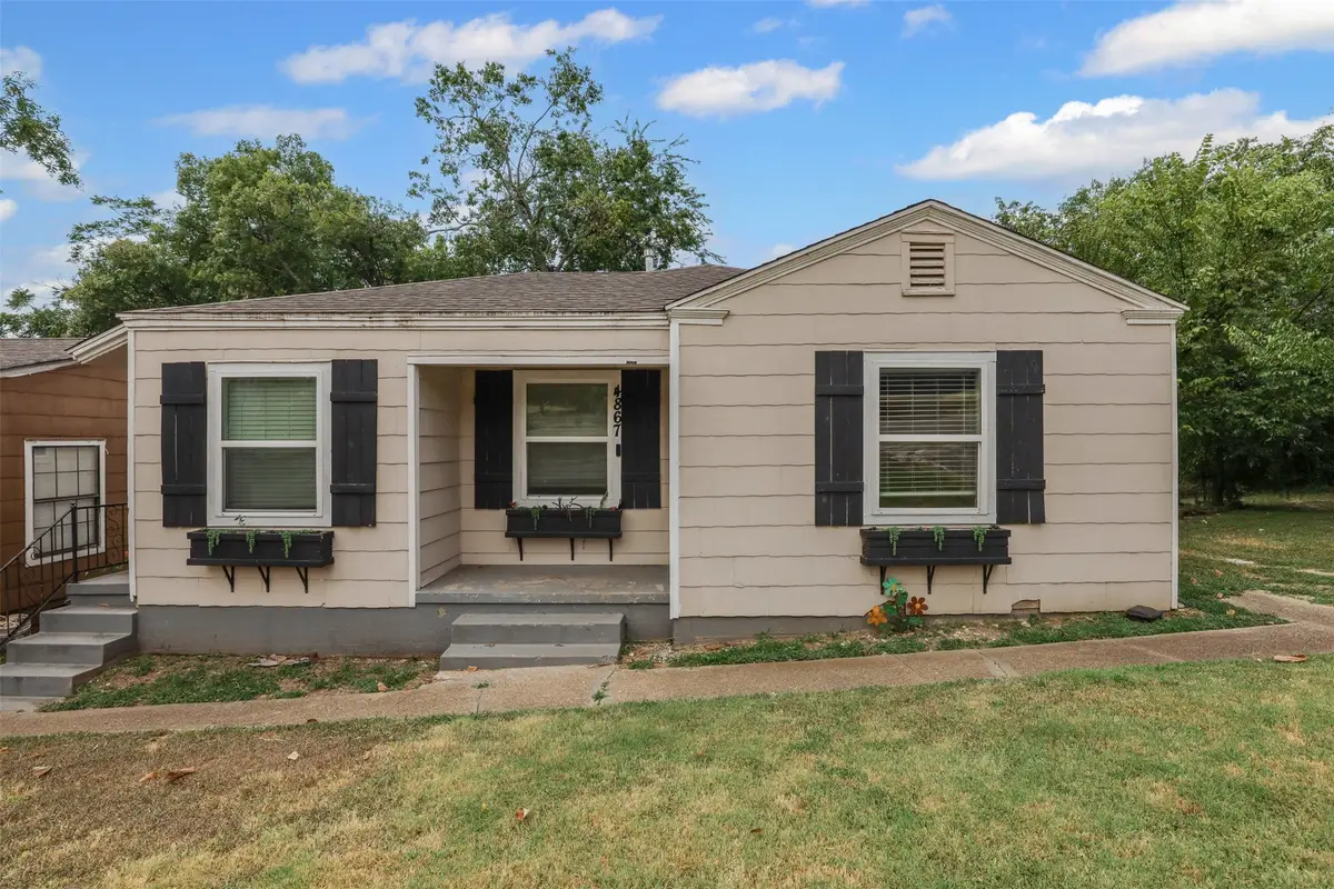 4867 Lawther Drive, River Oaks, TX 76114 - Image #1