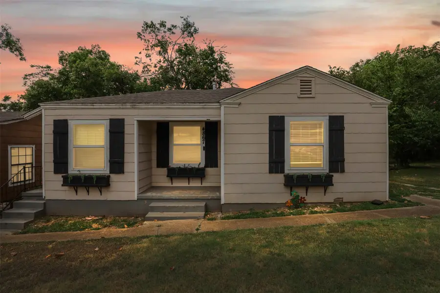 4867 Lawther Drive, River Oaks, TX 76114 - Image #2