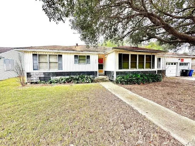 515 Vaky Street, Corpus Christi, TX 78404 - Image #2