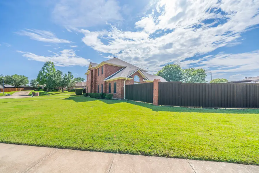 306 Foxwood Court, Wylie, TX 75098 - Image #3
