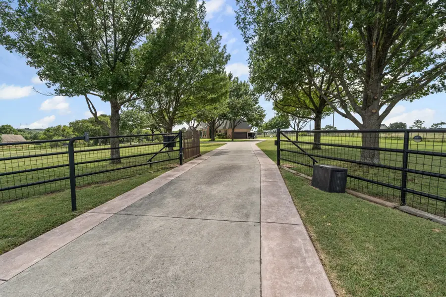 1428 Goforth Road, Fort Worth, TX 76126 - Image #2