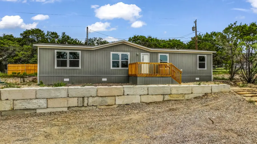 4800 Plum Bush Street, Granbury, TX 76048 - Image #2