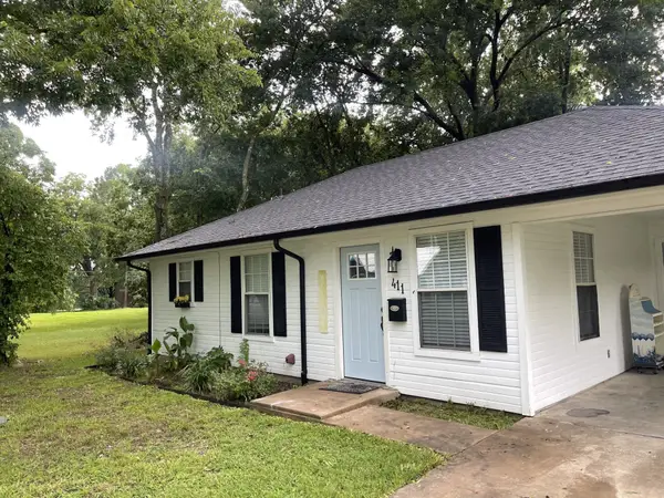 411 Smith Street, Bonham, TX 75418