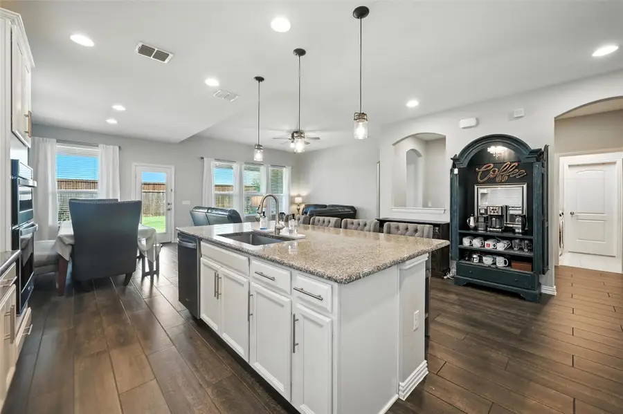 2514 Wallingford Drive, Mansfield, TX 76084 - Image #2