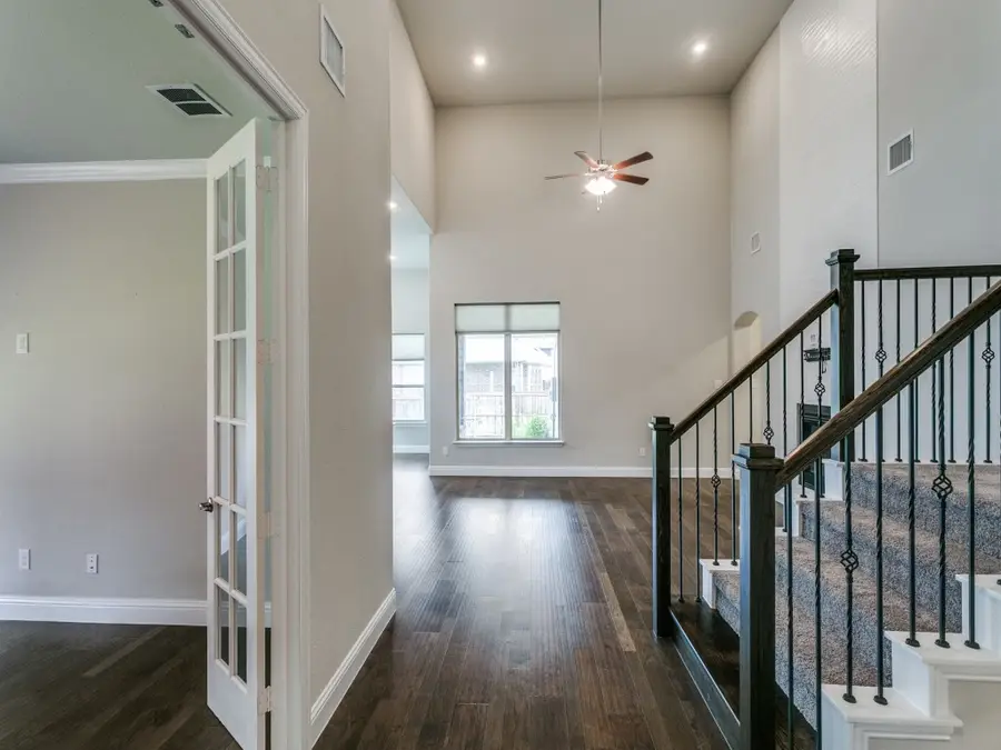 16876 Maple Bend Drive, Frisco, TX 75035 - Image #2