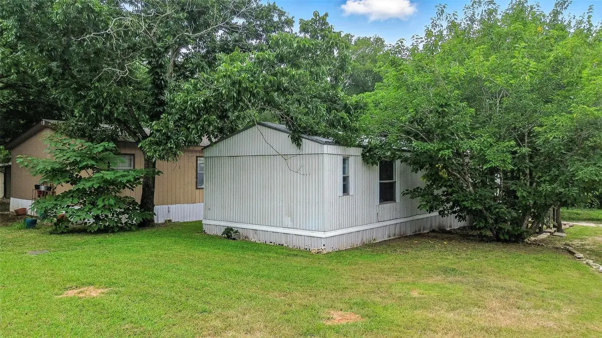 143 White Oak Street, Alvarado, TX 76009 - Image #1