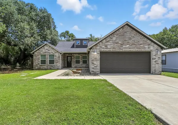 4905 Wichita Street, Granbury, TX 76048