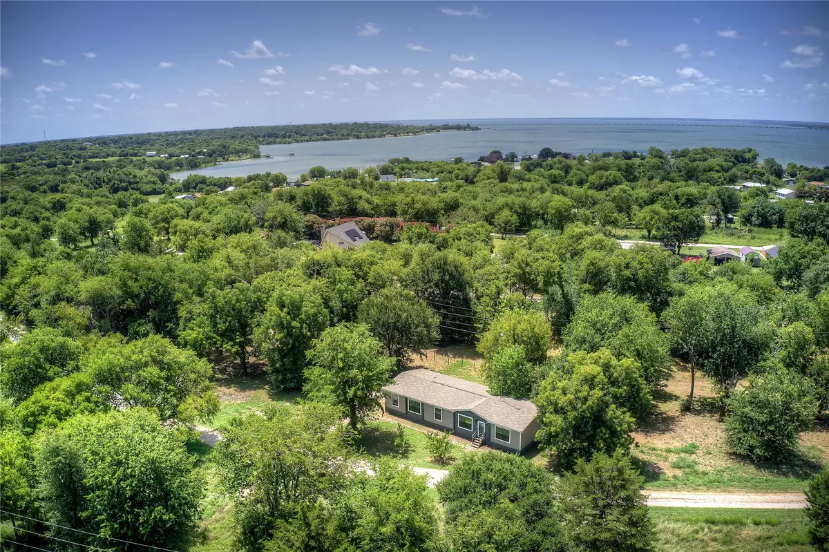 3910 High Land Drive, Lone Oak, TX 75453 - Image #1