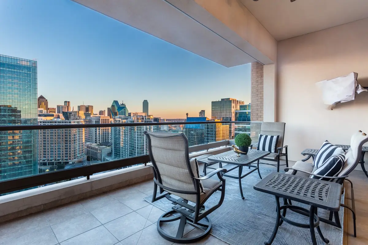 2300 Wolf Street #19A, Dallas, TX 75201 - Image #1