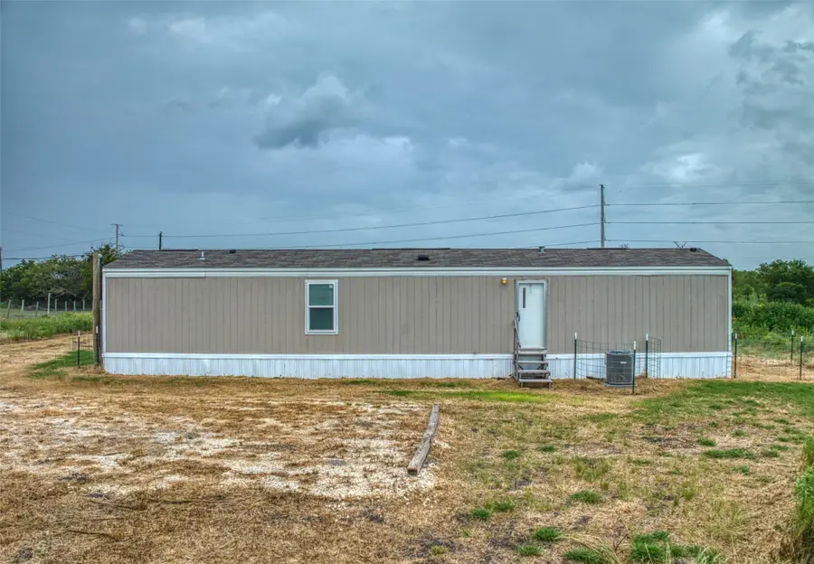 11933 County Road 2170, Barry, TX 75102 - Image #3