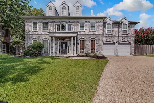 2703 Kingswood Court, Arlington, TX 76001