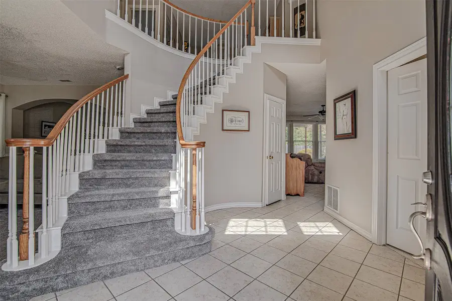 2703 Kingswood Court, Arlington, TX 76001 - Image #2