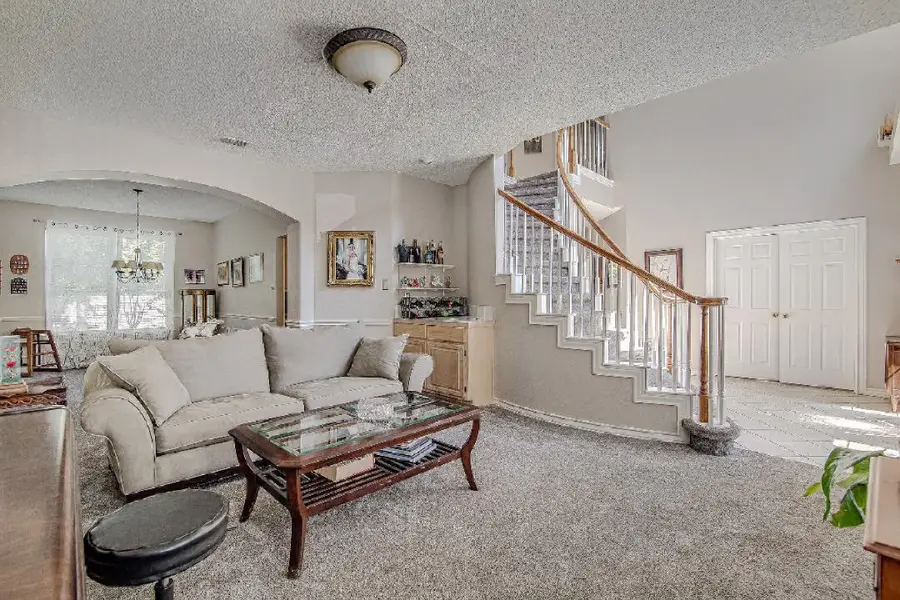 2703 Kingswood Court, Arlington, TX 76001 - Image #3