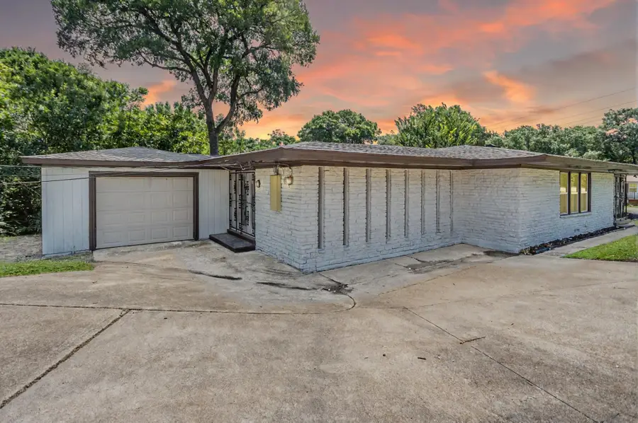 2207 Van Cleave Drive, Dallas, TX 75216 - Image #2