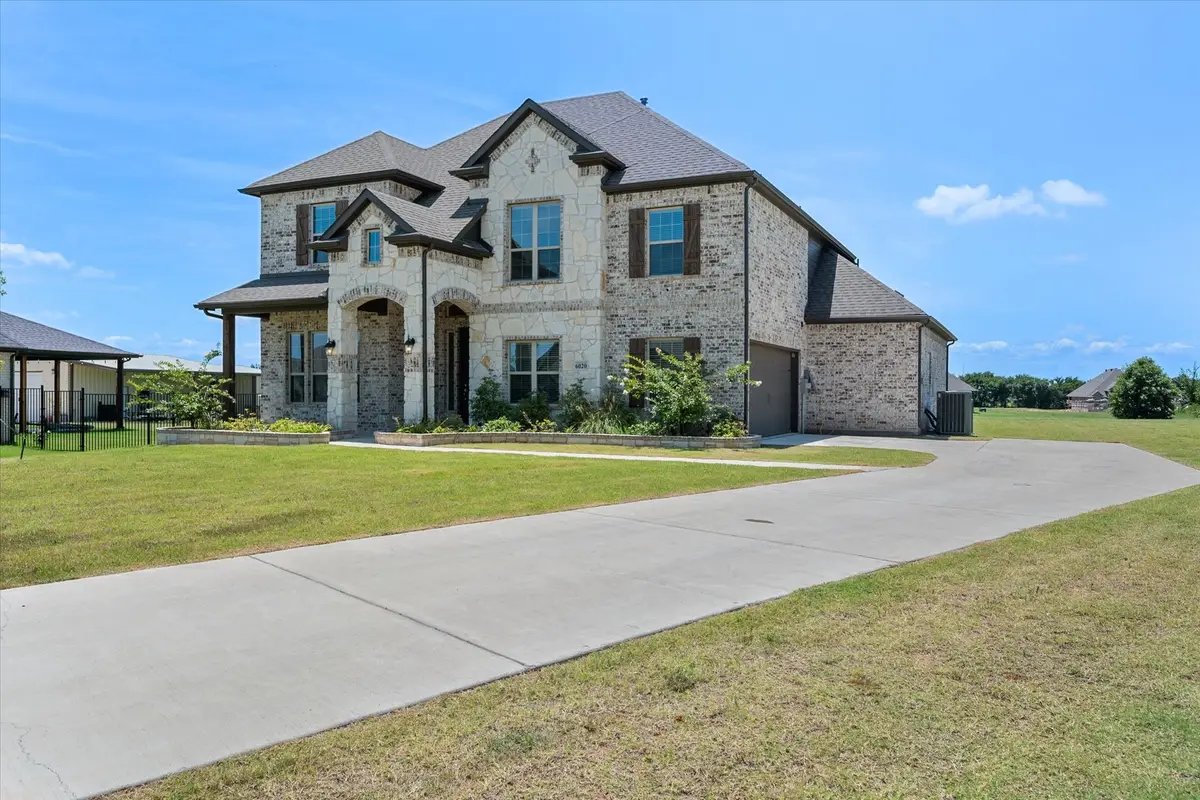 6020 Glenwood Drive, Joshua, TX 76058 - Image #1