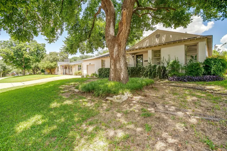 3937 Weyburn Drive, Fort Worth, TX 76109 - Image #2