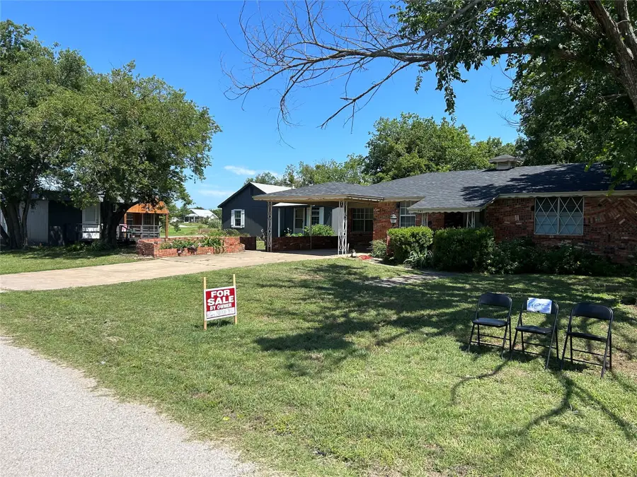 241 E Aurora Street, Rhome, TX 76078 - Image #3