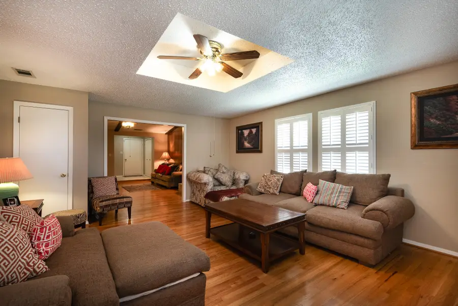 1315 Aldenwood Drive, Dallas, TX 75232 - Image #3