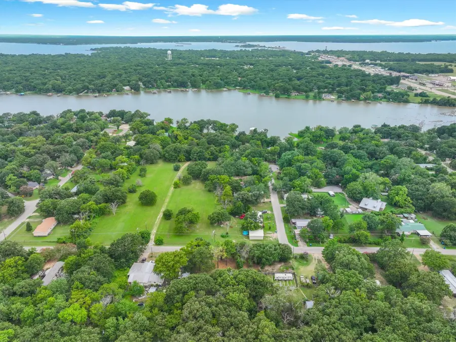 410 Pleasure Land Road, Gun Barrel City, TX 75156 - Image #2