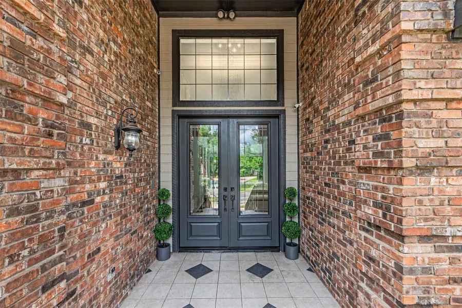 2405 Castle Rock Road, Arlington, TX 76006 - Image #2