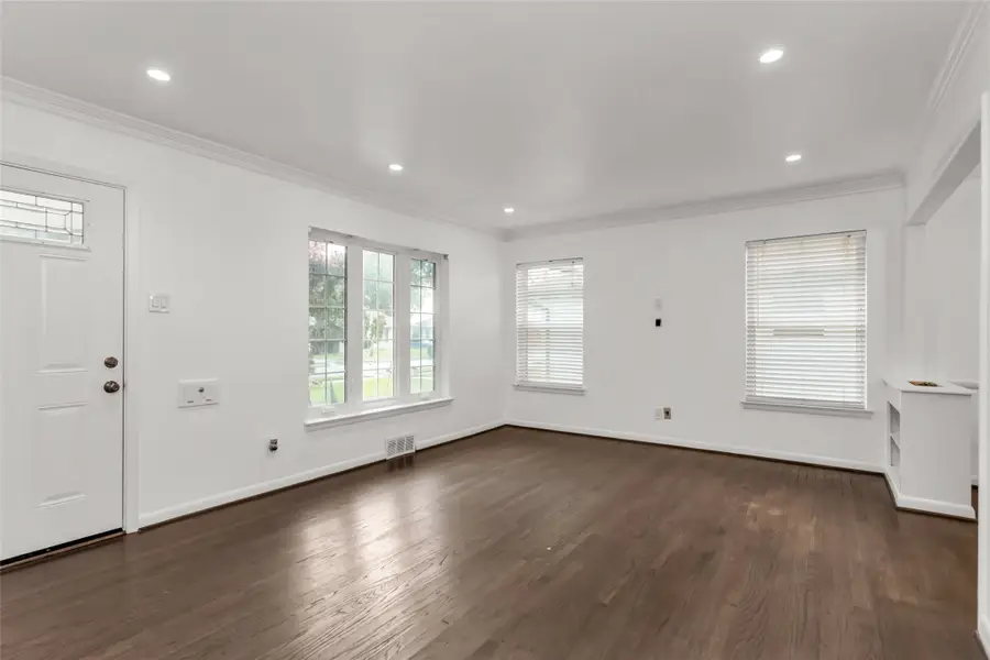 3727 Hawick Lane, Dallas, TX 75220 - Image #3