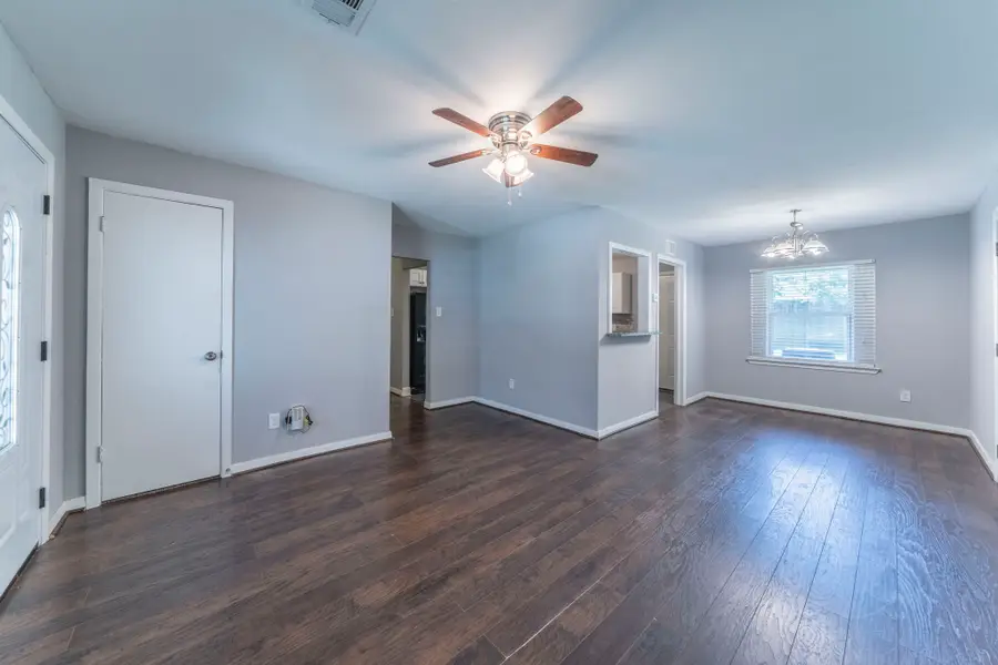 13525 Mount Castle Drive, Farmers Branch, TX 75234 - Image #3