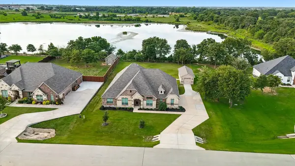 121 Willow Oak Drive, Krugerville, TX 76227