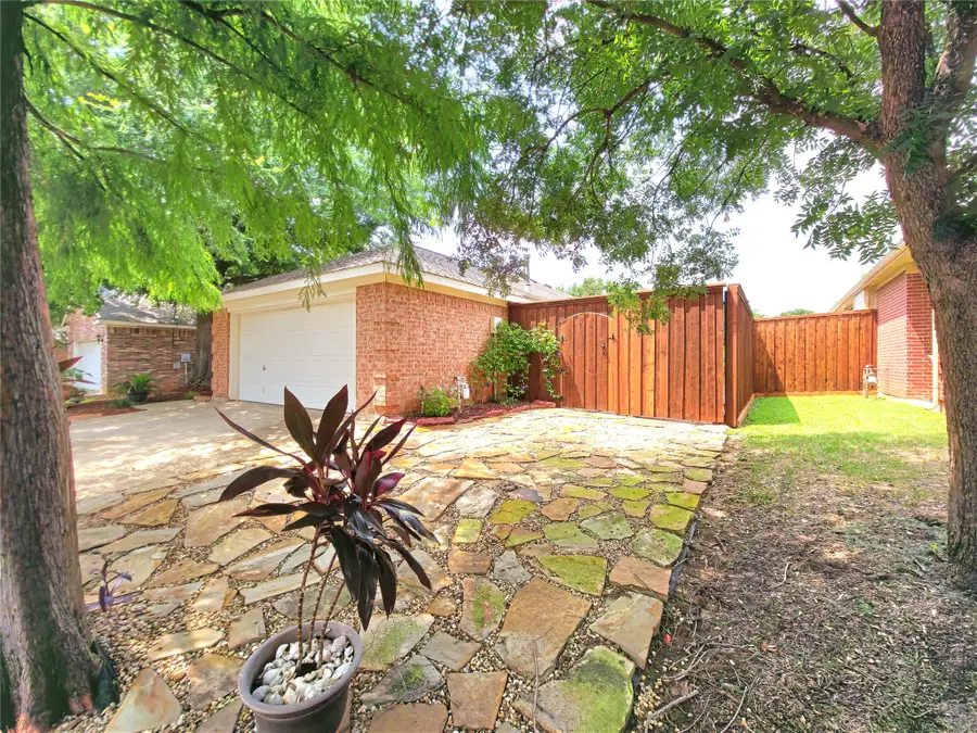 1415 Park Palisades Drive, Corinth, TX 76210 - Image #2