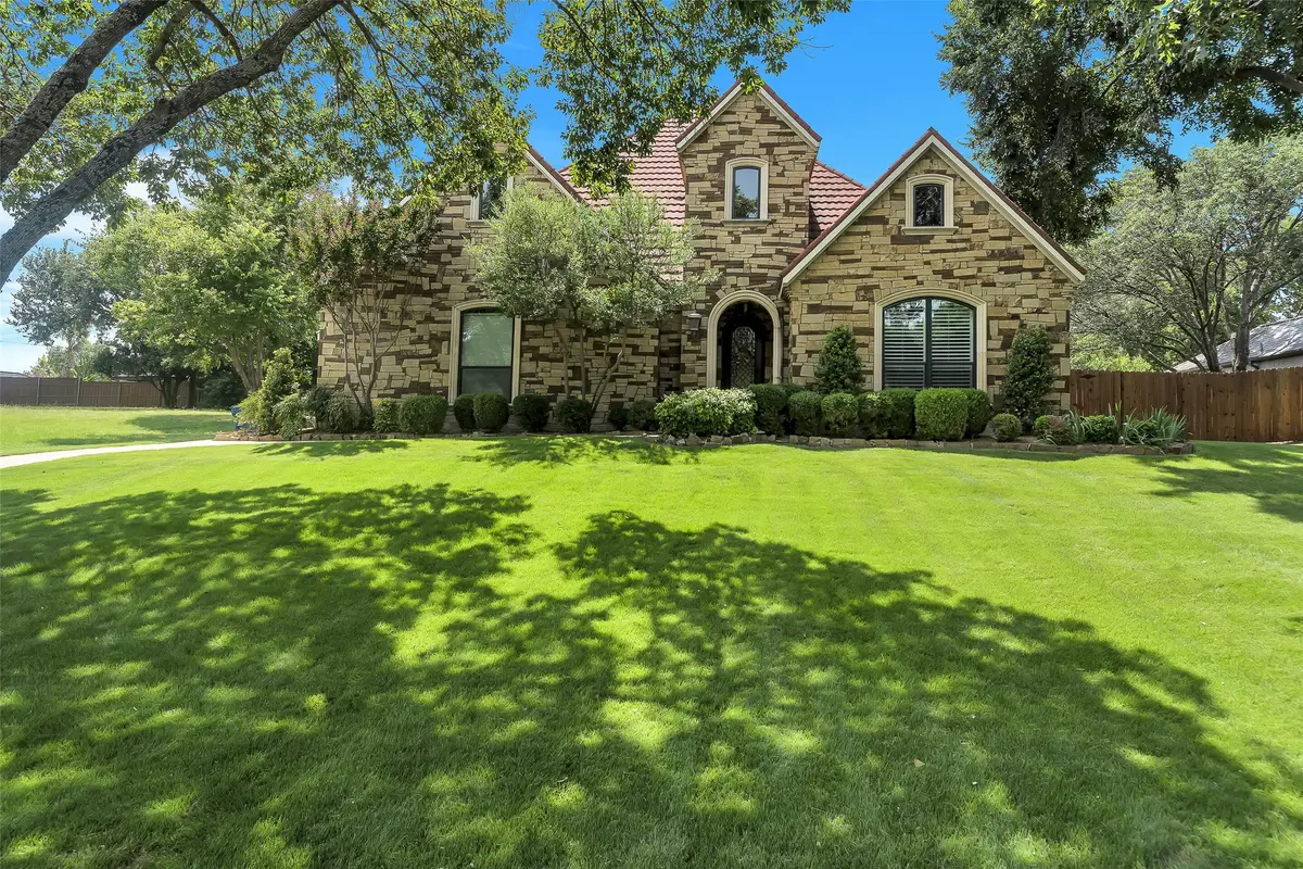 8917 Crest Wood Drive, Fort Worth, TX 76179 - Image #1