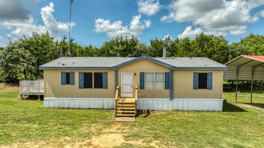 221 Briar Oaks Drive, Azle, TX 76020 - Image #2