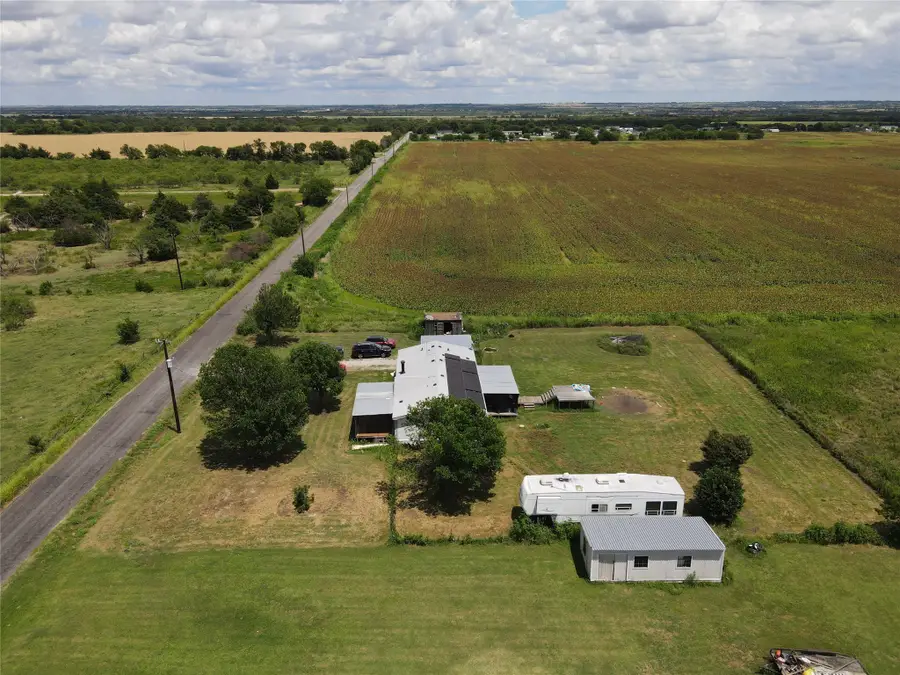 15962 Fritcher Road, Pilot Point, TX 76258 - Image #2