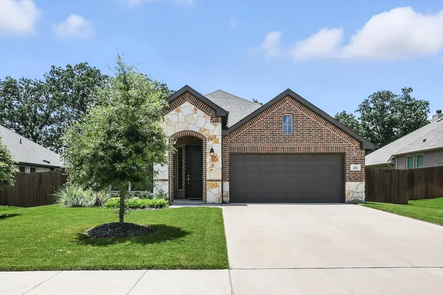 221 Gardenia Drive, Azle, TX 76020 - Image #3