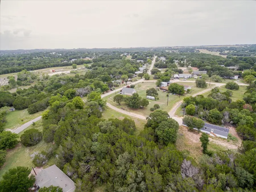 6209 Maine Trail, Granbury, TX 76048 - Image #3