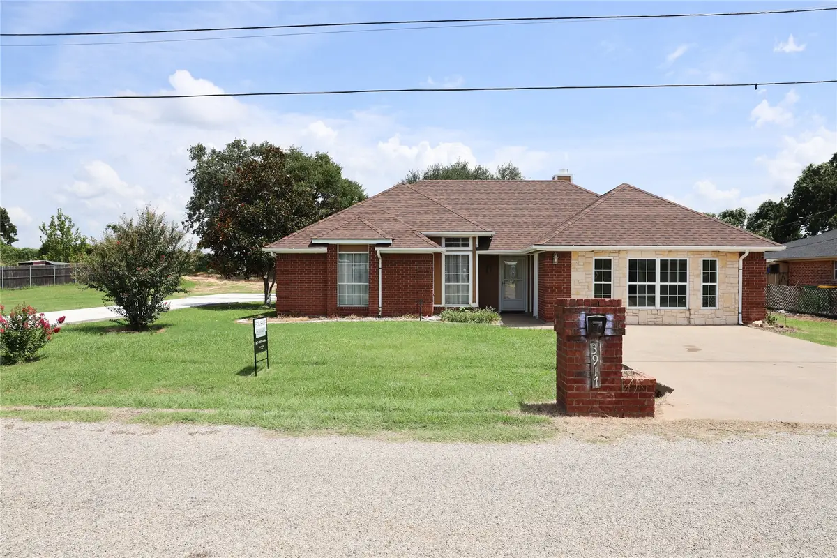 3917 Country Meadows Circle, Granbury, TX 76049 - Image #1