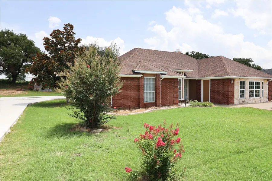 3917 Country Meadows Circle, Granbury, TX 76049 - Image #3