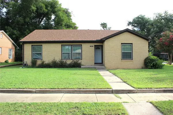 304 W Live Oak Street, Dublin, TX 76446