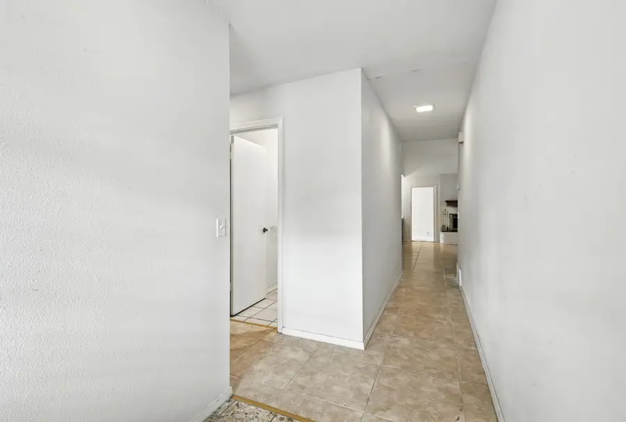 9028 S Normandale Street, Fort Worth, TX 76116 - Image #3