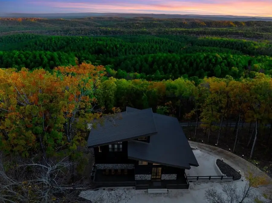 462 Moonshiner Springs Trail, Broken Bow, OK 74728 - Image #2