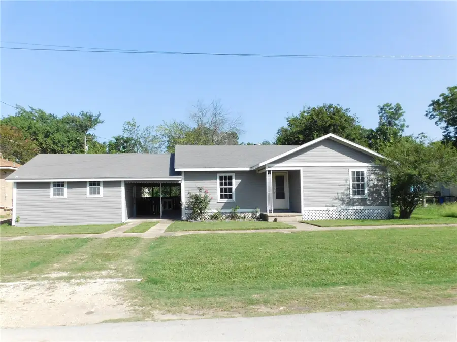 105 NW 7th Street, Hubbard, TX 76648 - Image #3