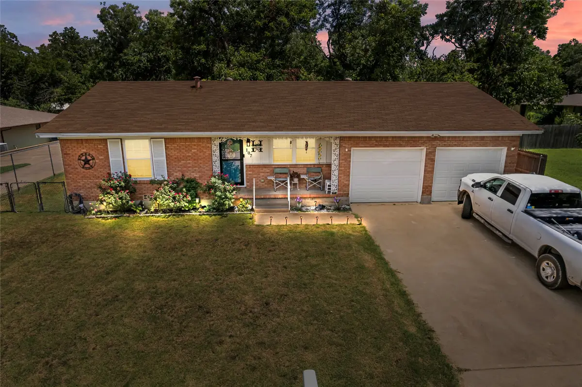107 Woodard Avenue, Cleburne, TX 76033 - Image #1