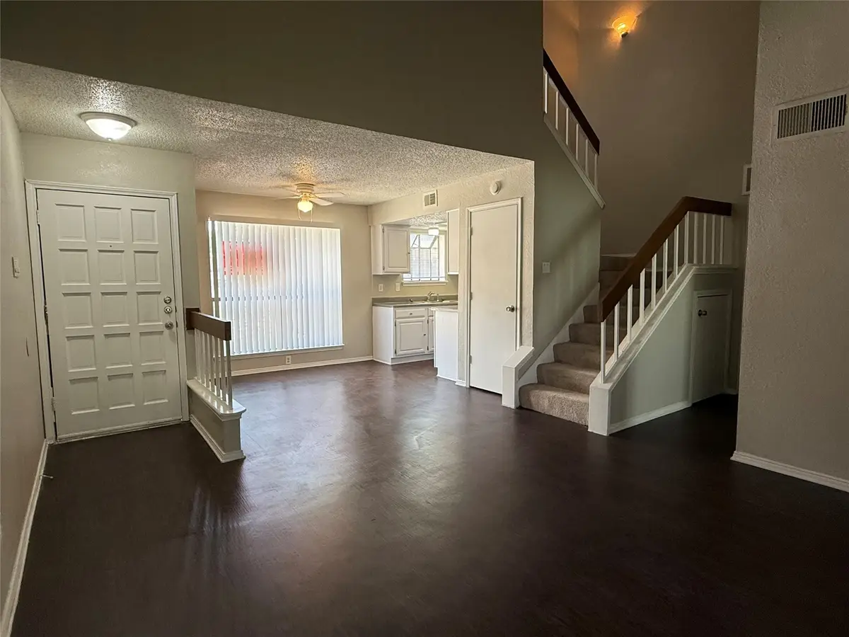 2128 Park Willow Lane #B, Arlington, TX 76011 - Image #1