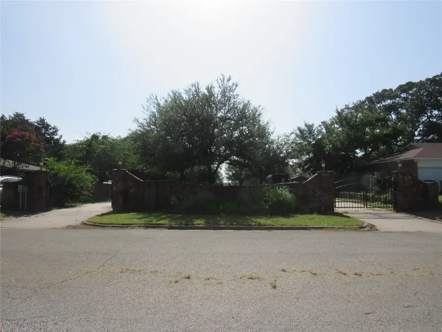 2206 Bluebonnet Avenue, Denison, TX 75020 - Image #3