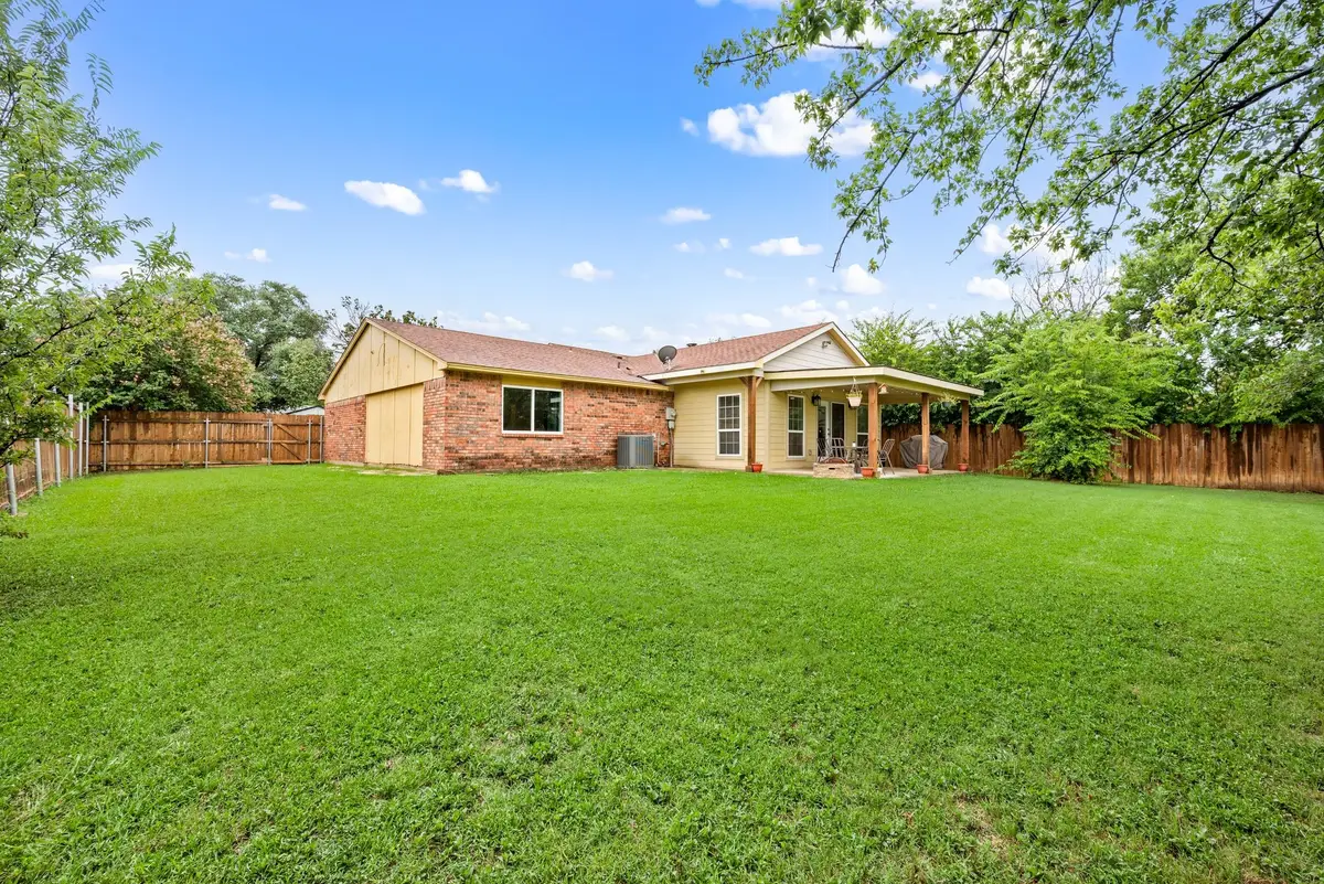 3221 Bunker Hill Drive, Forest Hill, TX 76140 - Image #1