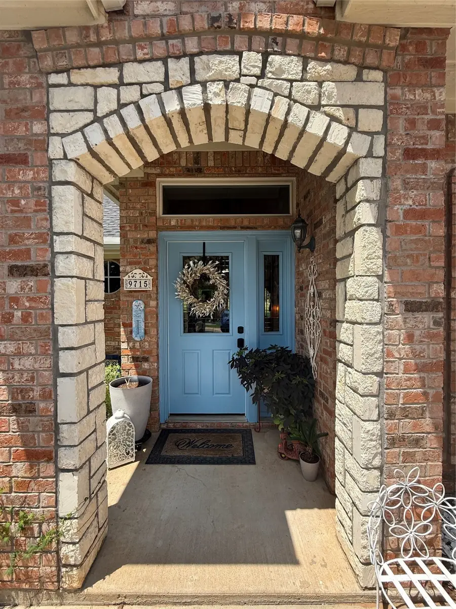 9715 Ravenswood Road, Granbury, TX 76049 - Image #2