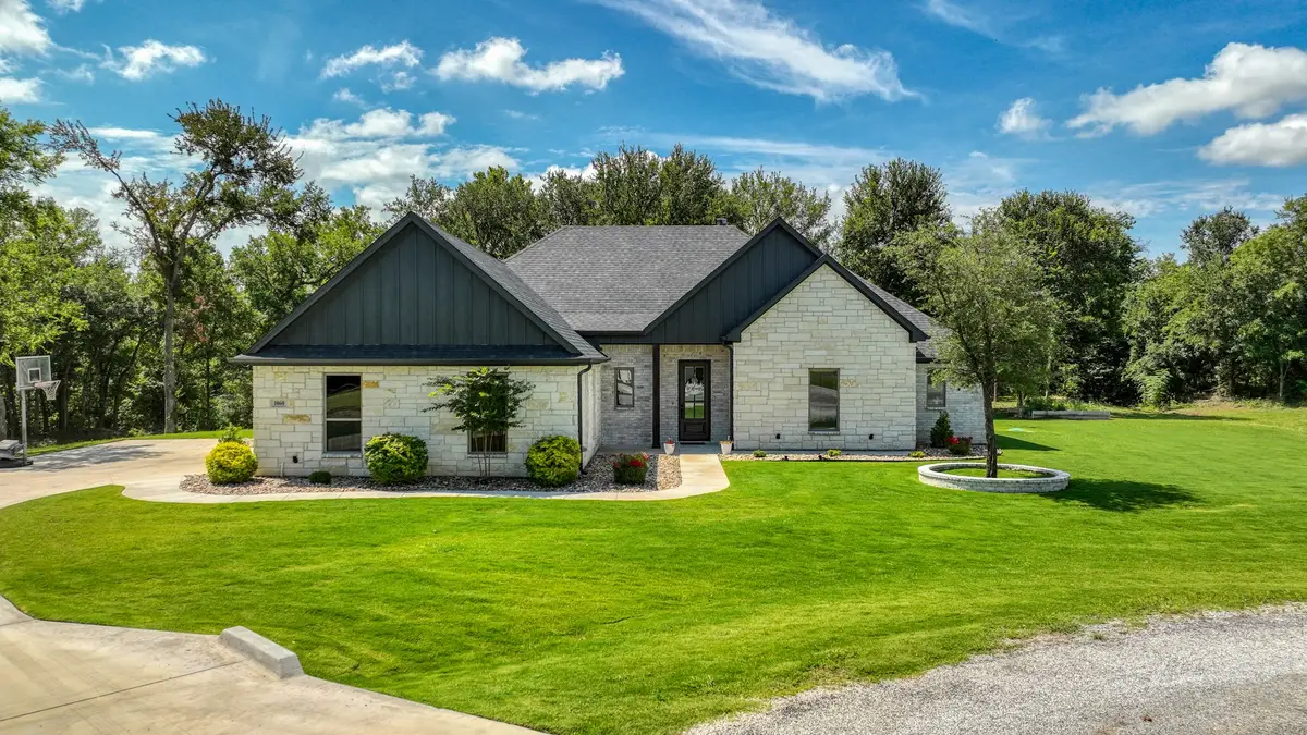 1060 Kessler Road, Weatherford, TX 76087 - Image #1